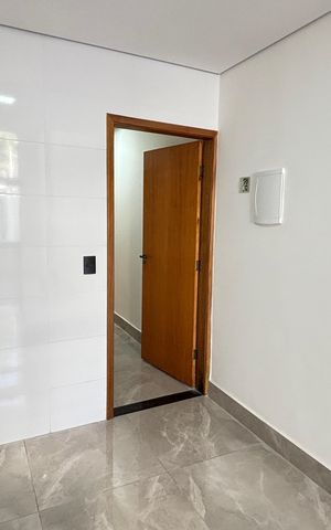 Casa à venda com 170m², 3 quartos e 2 vagas Casa à venda com 170m², 3 quartos e 2 vagasSala/Cozinha