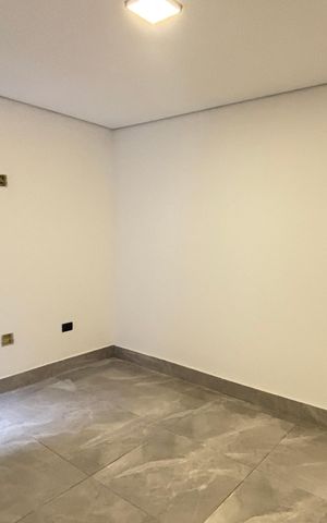 Casa à venda com 170m², 3 quartos e 2 vagas Casa à venda com 170m², 3 quartos e 2 vagasSuíte