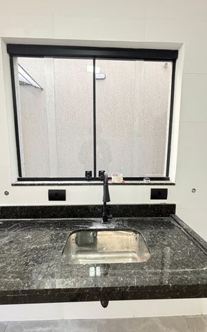 Casa à venda com 170m², 3 quartos e 2 vagas Casa à venda com 170m², 3 quartos e 2 vagasSala/Cozinha