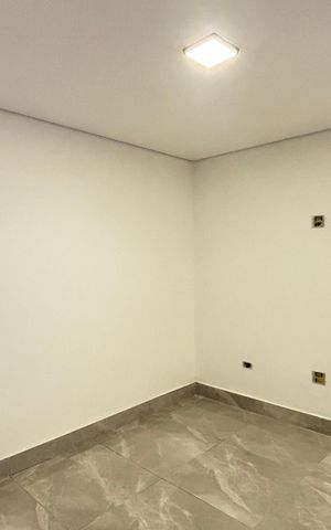 Casa à venda com 170m², 3 quartos e 2 vagas Casa à venda com 170m², 3 quartos e 2 vagasSuíte