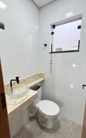 Casa à venda com 170m², 3 quartos e 2 vagas Casa à venda com 170m², 3 quartos e 2 vagasCobertura - Banheiro