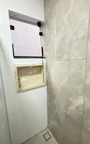 Casa à venda com 170m², 3 quartos e 2 vagas Casa à venda com 170m², 3 quartos e 2 vagasBanheiro
