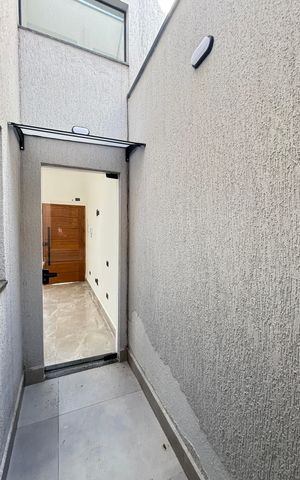 Casa à venda com 170m², 3 quartos e 2 vagas Casa à venda com 170m², 3 quartos e 2 vagasJardim de Inverno