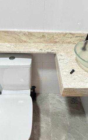 Casa à venda com 170m², 3 quartos e 2 vagas Casa à venda com 170m², 3 quartos e 2 vagasBanheiro da Suíte