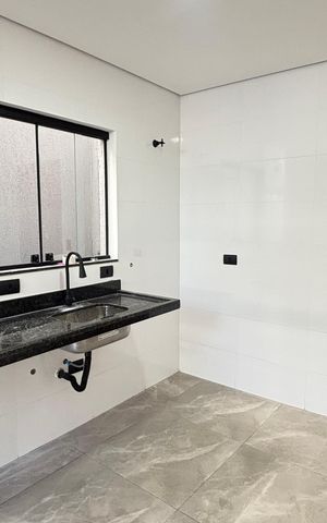 Casa à venda com 170m², 3 quartos e 2 vagas Casa à venda com 170m², 3 quartos e 2 vagasSala/Cozinha