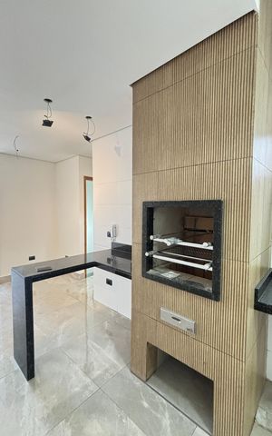 Casa à venda com 170m², 3 quartos e 2 vagas Casa à venda com 170m², 3 quartos e 2 vagasCobertura - Churrasqueira