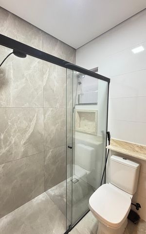Casa à venda com 170m², 3 quartos e 2 vagas Casa à venda com 170m², 3 quartos e 2 vagasBanheiro da Suíte