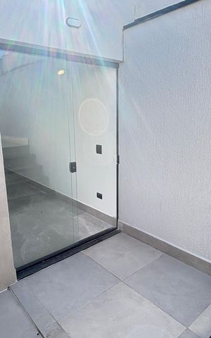 Casa à venda com 170m², 3 quartos e 2 vagas Casa à venda com 170m², 3 quartos e 2 vagasCobertura