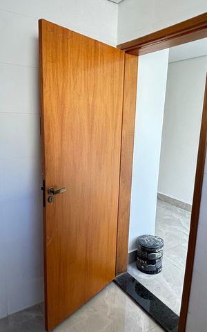 Casa à venda com 170m², 3 quartos e 2 vagas Casa à venda com 170m², 3 quartos e 2 vagasCobertura - Area de Serviço
