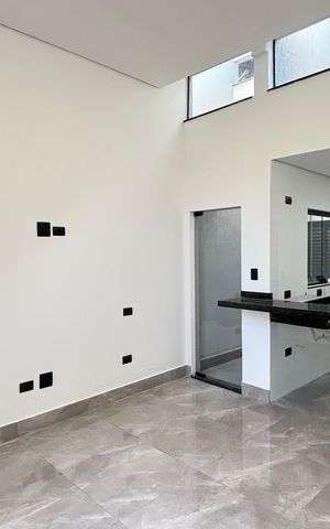 Casa à venda com 170m², 3 quartos e 2 vagas Casa à venda com 170m², 3 quartos e 2 vagasSala/Cozinha