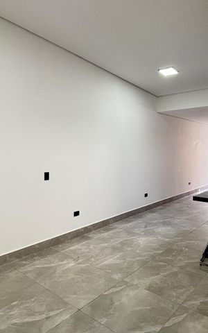 Casa à venda com 170m², 3 quartos e 2 vagas Casa à venda com 170m², 3 quartos e 2 vagasCobertura - Churrasqueira