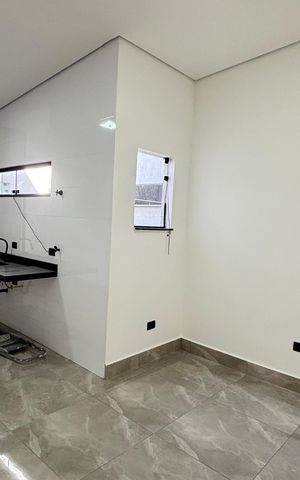Casa à venda com 170m², 3 quartos e 2 vagas Casa à venda com 170m², 3 quartos e 2 vagasCobertura - Churrasqueira