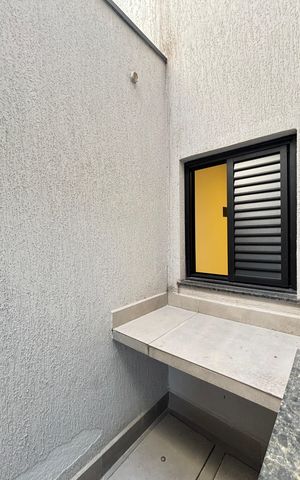Casa à venda com 170m², 3 quartos e 2 vagas Casa à venda com 170m², 3 quartos e 2 vagasJardim de Inverno