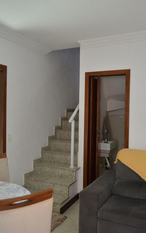 Casa à venda com 160m², 2 quartos e 2 vagasSala