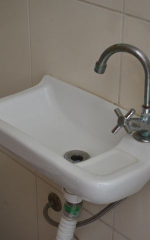 Casa à venda com 160m², 2 quartos e 2 vagasBanheiro de serviço