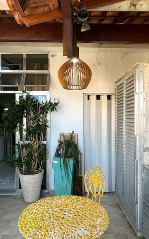 Apartamento à venda com 180m², 3 quartos e sem vaga Apartamento à venda com 180m², 3 quartos e sem vagaArea externa