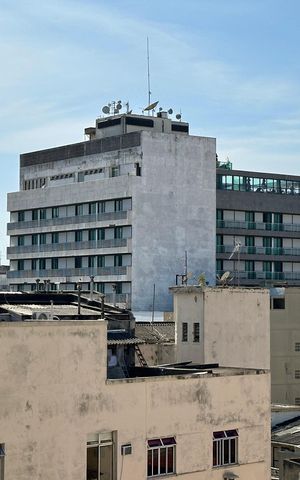 Apartamento à venda com 180m², 3 quartos e sem vaga Apartamento à venda com 180m², 3 quartos e sem vagaSuíte 01 Sacada