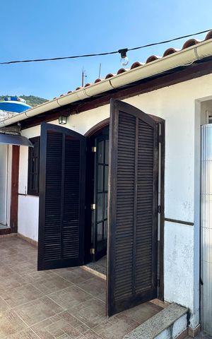 Apartamento à venda com 180m², 3 quartos e sem vaga Apartamento à venda com 180m², 3 quartos e sem vagaSuíte 01 Sacada