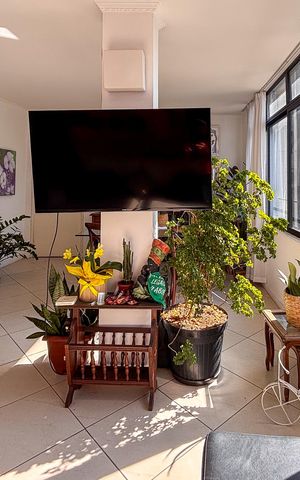Apartamento à venda com 76m², 2 quartos e 1 vaga Apartamento à venda com 76m², 2 quartos e 1 vagaSala