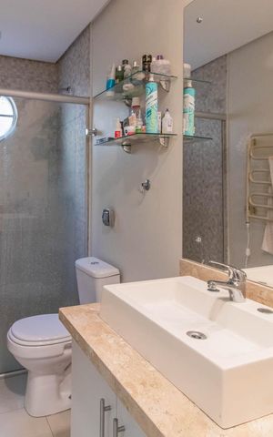 Apartamento à venda com 280m², 3 quartos e 3 vagasBanheiro Social