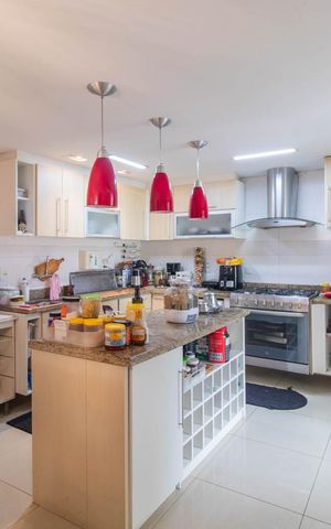 Apartamento à venda com 280m², 3 quartos e 3 vagasCozinha e Área de Serviço