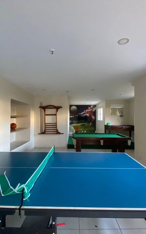 Apartamento à venda com 65m², 2 quartos e 1 vaga Apartamento à venda com 65m², 2 quartos e 1 vagaSalão de jogos