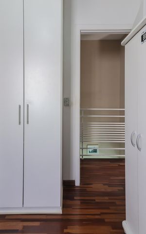 Casa de condomínio à venda com 180m², 3 quartos e 2 vagas Casa de condomínio à venda com 180m², 3 quartos e 2 vagasSuíte 02