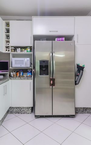 Casa de condomínio à venda com 180m², 3 quartos e 2 vagas Casa de condomínio à venda com 180m², 3 quartos e 2 vagasCozinha