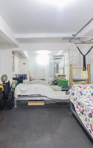 Casa de condomínio à venda com 180m², 3 quartos e 2 vagas Casa de condomínio à venda com 180m², 3 quartos e 2 vagasEscritório