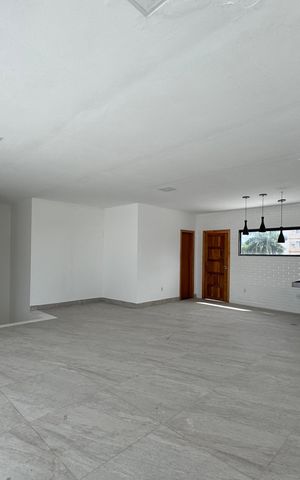Apartamento à venda com 660m², 5 quartos e 3 vagas Apartamento à venda com 660m², 5 quartos e 3 vagasÁrea comum - Salão