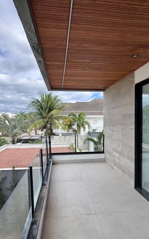 Apartamento à venda com 660m², 5 quartos e 3 vagas Apartamento à venda com 660m², 5 quartos e 3 vagasSuíte 4 - Varanda