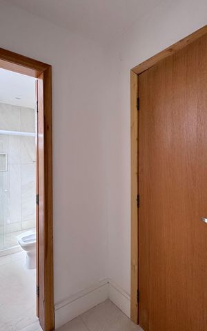 Apartamento à venda com 660m², 5 quartos e 3 vagas Apartamento à venda com 660m², 5 quartos e 3 vagasSuíte 2 - Closet