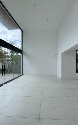 Apartamento à venda com 660m², 5 quartos e 3 vagas Apartamento à venda com 660m², 5 quartos e 3 vagasSala