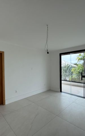 Apartamento à venda com 660m², 5 quartos e 3 vagas Apartamento à venda com 660m², 5 quartos e 3 vagasSuíte 2