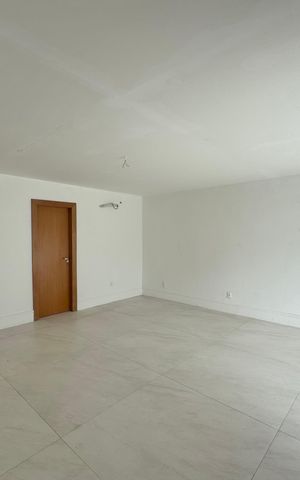 Apartamento à venda com 660m², 5 quartos e 3 vagas Apartamento à venda com 660m², 5 quartos e 3 vagasSuíte 1 Master