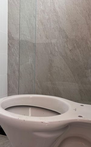 Apartamento à venda com 660m², 5 quartos e 3 vagas Apartamento à venda com 660m², 5 quartos e 3 vagasÁrea comum - Salão banheiro