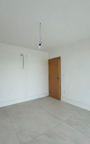 Apartamento à venda com 660m², 5 quartos e 3 vagas Apartamento à venda com 660m², 5 quartos e 3 vagasSuíte 3