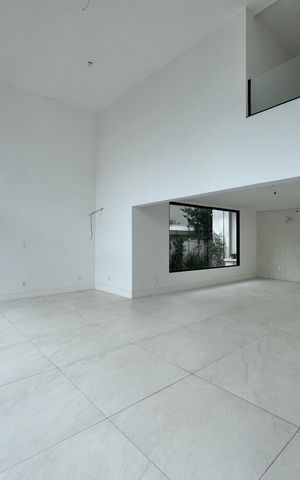 Apartamento à venda com 660m², 5 quartos e 3 vagas Apartamento à venda com 660m², 5 quartos e 3 vagasSala