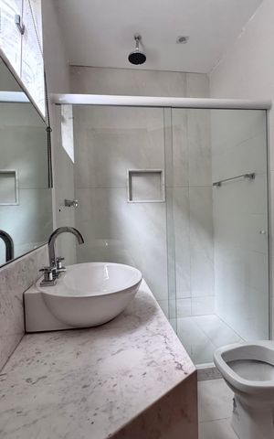Apartamento à venda com 660m², 5 quartos e 3 vagas Apartamento à venda com 660m², 5 quartos e 3 vagasSuíte 5 - Banheiro