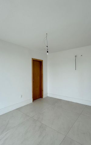 Apartamento à venda com 660m², 5 quartos e 3 vagas Apartamento à venda com 660m², 5 quartos e 3 vagasSuíte 3