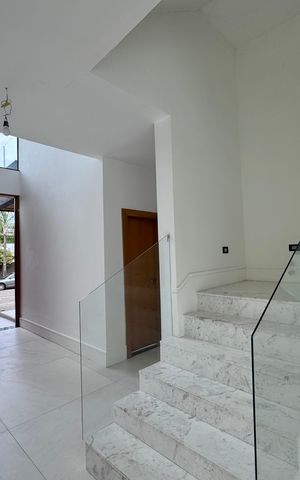 Apartamento à venda com 660m², 5 quartos e 3 vagas Apartamento à venda com 660m², 5 quartos e 3 vagasSala