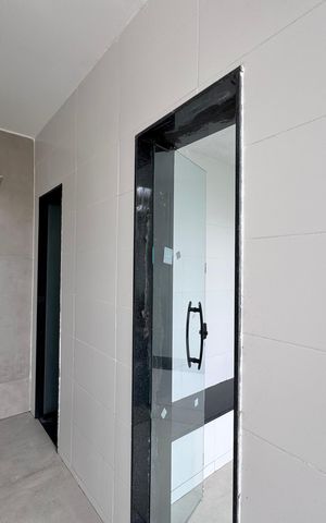 Apartamento à venda com 660m², 5 quartos e 3 vagas Apartamento à venda com 660m², 5 quartos e 3 vagasÁrea externa