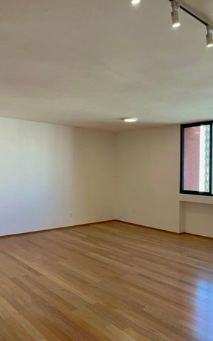 Apartamento à venda com 134m², 3 quartos e 2 vagas Apartamento à venda com 134m², 3 quartos e 2 vagasSala