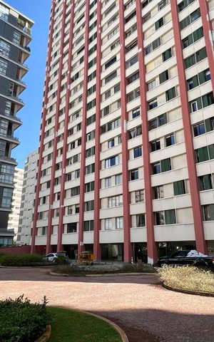 Apartamento à venda com 134m², 3 quartos e 2 vagas Apartamento à venda com 134m², 3 quartos e 2 vagasFachada