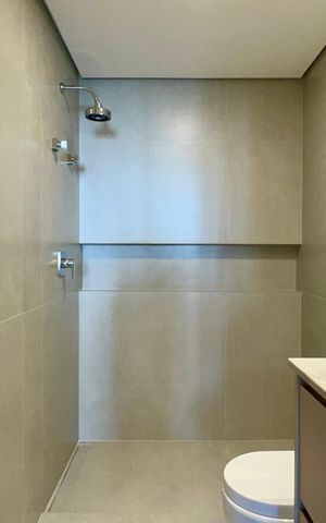 Apartamento à venda com 134m², 3 quartos e 2 vagas Apartamento à venda com 134m², 3 quartos e 2 vagasBanheiro da Suíte 1
