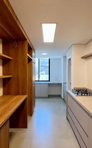 Apartamento à venda com 134m², 3 quartos e 2 vagas Apartamento à venda com 134m², 3 quartos e 2 vagasCozinha