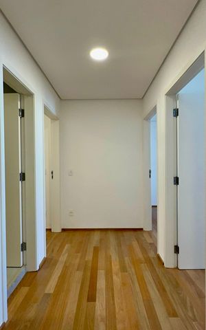 Apartamento à venda com 134m², 3 quartos e 2 vagas Apartamento à venda com 134m², 3 quartos e 2 vagasCorredor