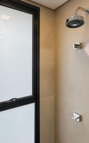 Apartamento à venda com 91m², 2 quartos e 1 vaga Apartamento à venda com 91m², 2 quartos e 1 vagaBanheiro da Suíte