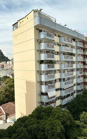 Apartamento à venda com 100m², 4 quartos e 1 vaga Apartamento à venda com 100m², 4 quartos e 1 vagaSala