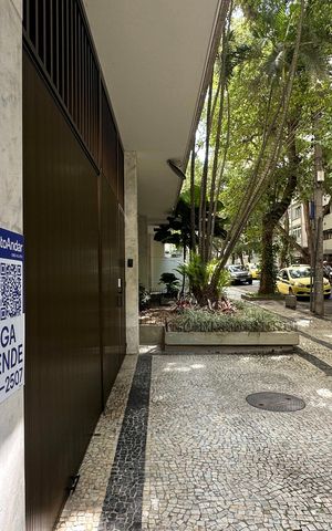 Apartamento à venda com 100m², 4 quartos e 1 vaga Apartamento à venda com 100m², 4 quartos e 1 vagaPlaquinha
